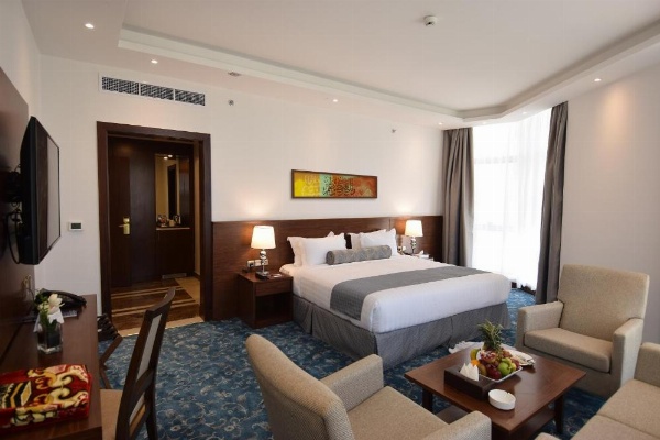 Zaha Al Munawara Hotel image 28